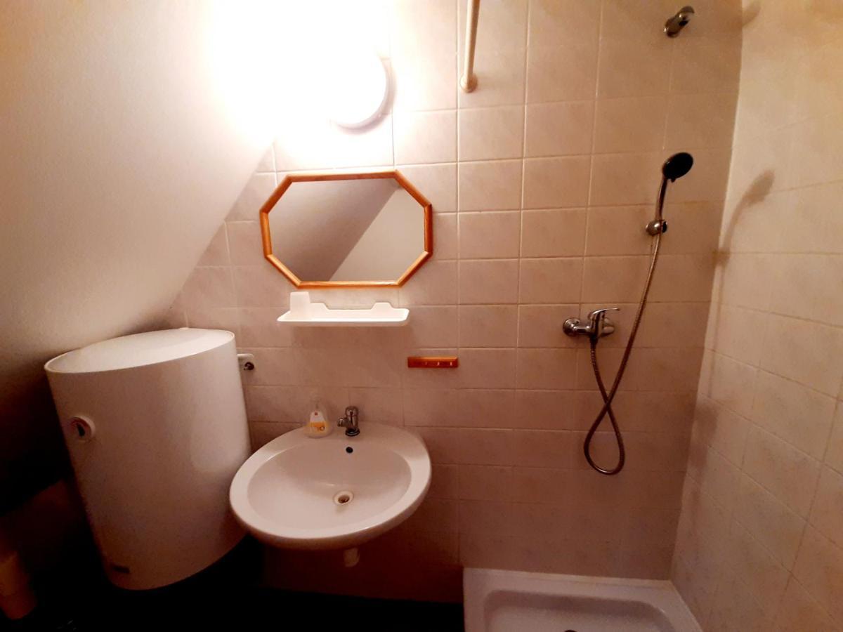 Apartman Roubenka Vsemily Jetřichovice Exterior foto